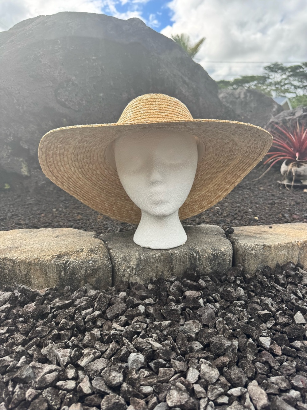 Pāpale Lā Hawaiian Woven Straw Sun Hat Wide Brim Beach Resort One Size NWOT